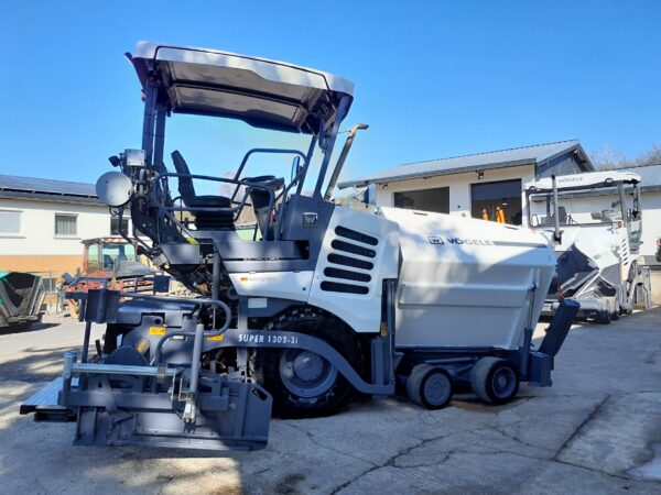 2019 VÖGELE SUPER 1303-3i * 3.500 hrs * NEW WHITE - Image 13