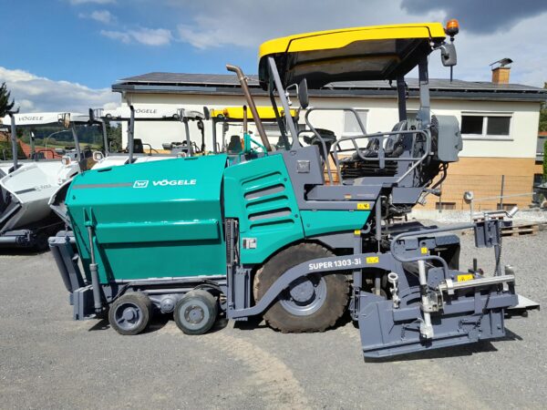 2020 VÖGELE SUPER 1303-3i * 3.700 Std. – Bild 3