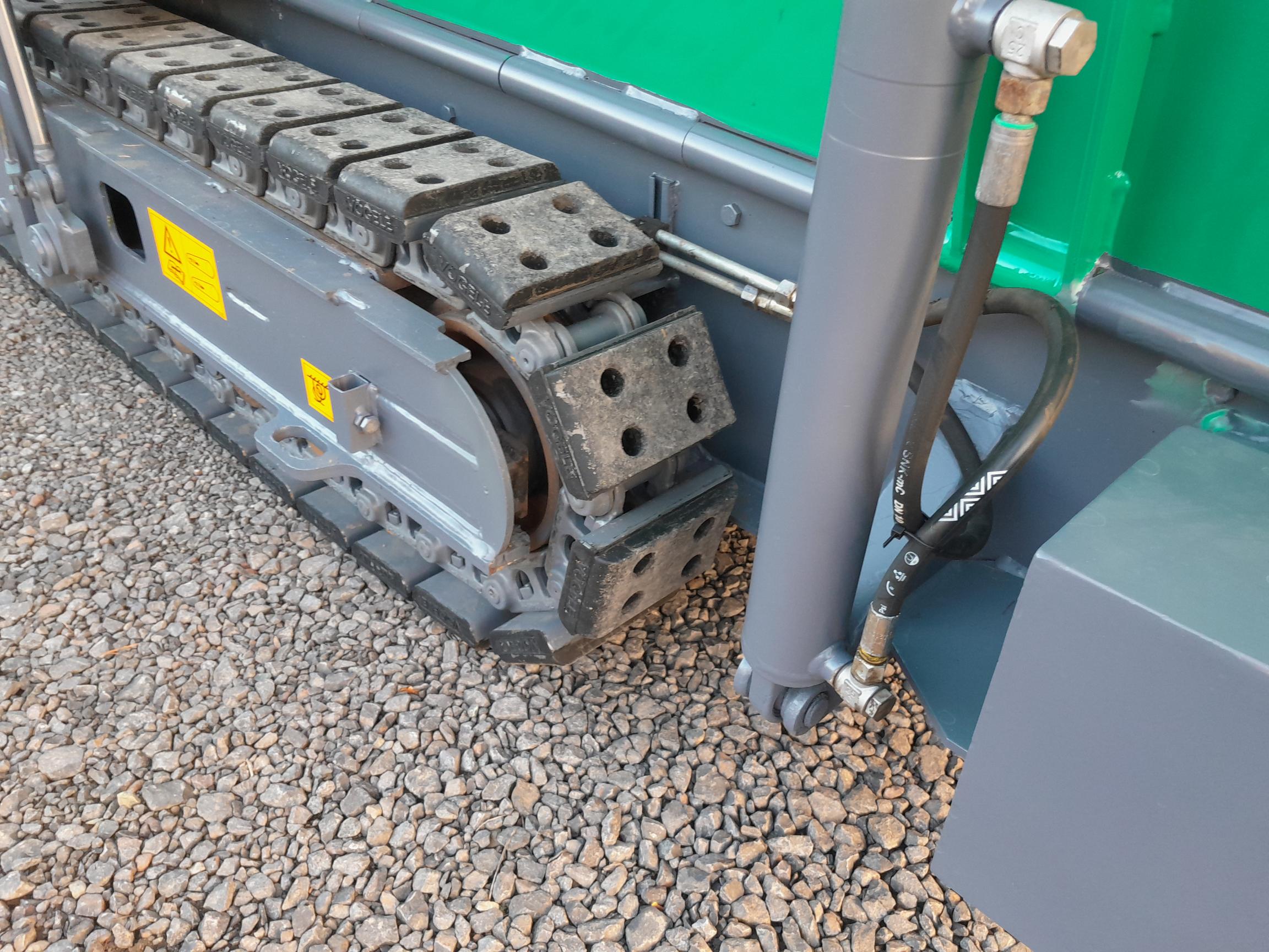 2014 VÖGELE SUPER 800 * 3.300 hrs * 3,20 m * NEW tracks * NEW painting - Image 10