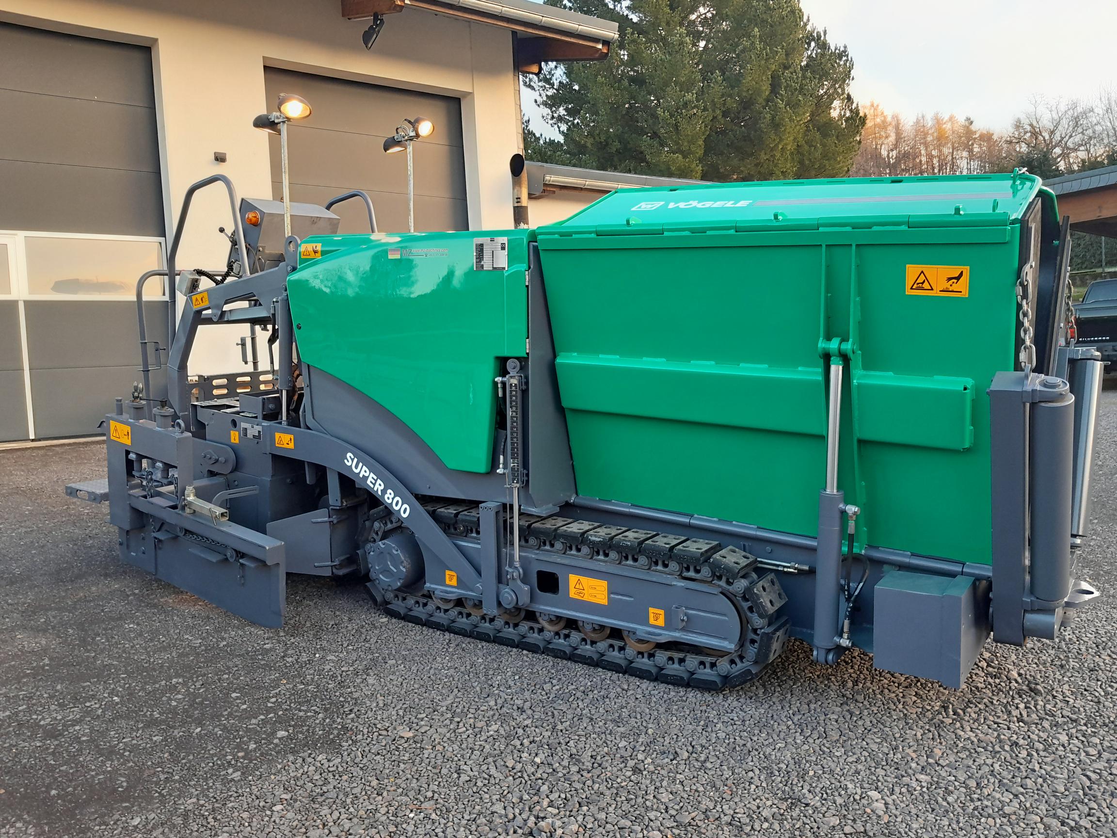 2014 VÖGELE SUPER 800 * 3.300 hrs * 3,20 m * NEW tracks * NEW painting