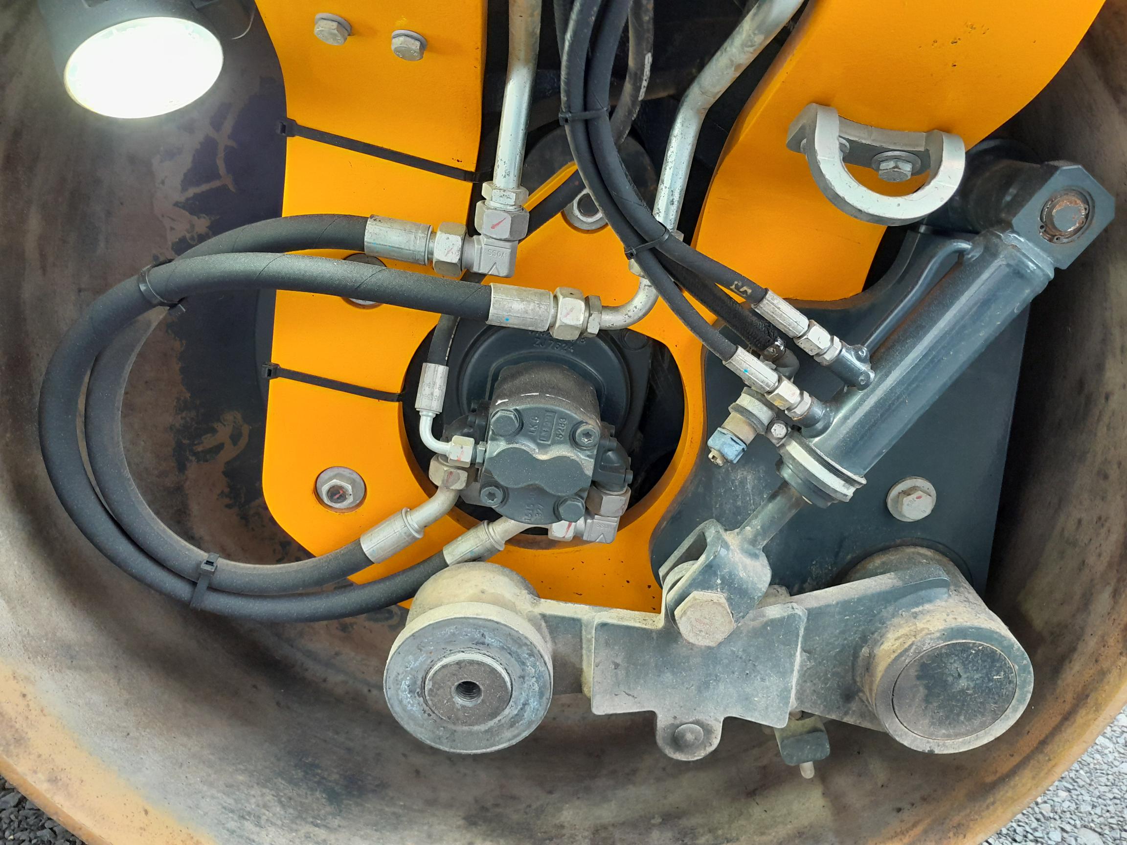 2022 BOMAG BW 138 AD-5 - only 597 hours - like new - Image 25