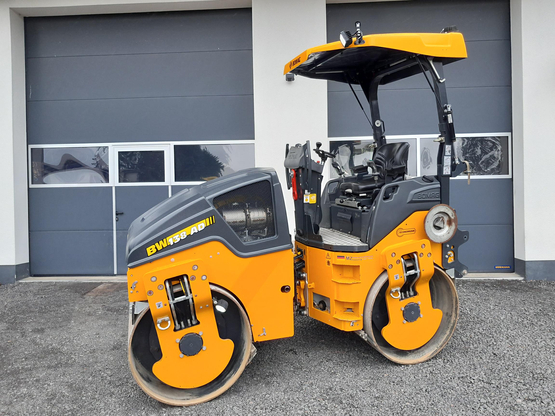 2022 BOMAG BW 138 AD-5 - only 597 hours - like new - Image 3